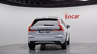 VOLVO XC60 2020