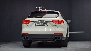 MASERATI LEVANTE 2017