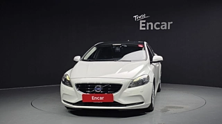 VOLVO V40 2013