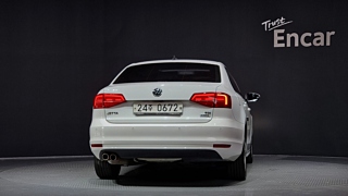 VOLKSWAGEN JETTA 2016