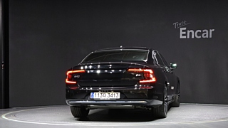 VOLVO S90 2023