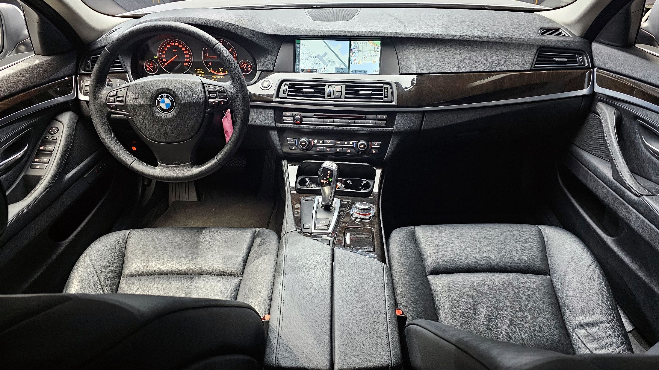 BMW 5-SERIES F10 2010
