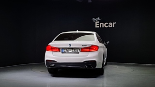 BMW 5-SERIES G30 2017