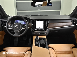 VOLVO V90 CROSS COUNTRY 2023