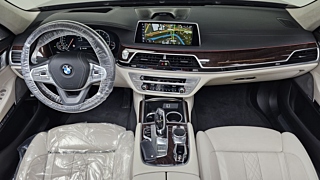 BMW 7-SERIES G11 2016