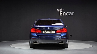 BMW 5-SERIES G30 2017