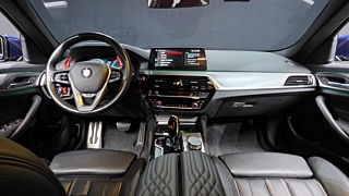 BMW 5-SERIES G30 2017