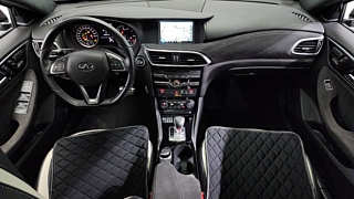 INFINITI Q30 2017