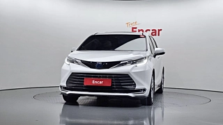 TOYOTA SIENNA  4 GENERATION 2.5 Hybrid 2WD 2023