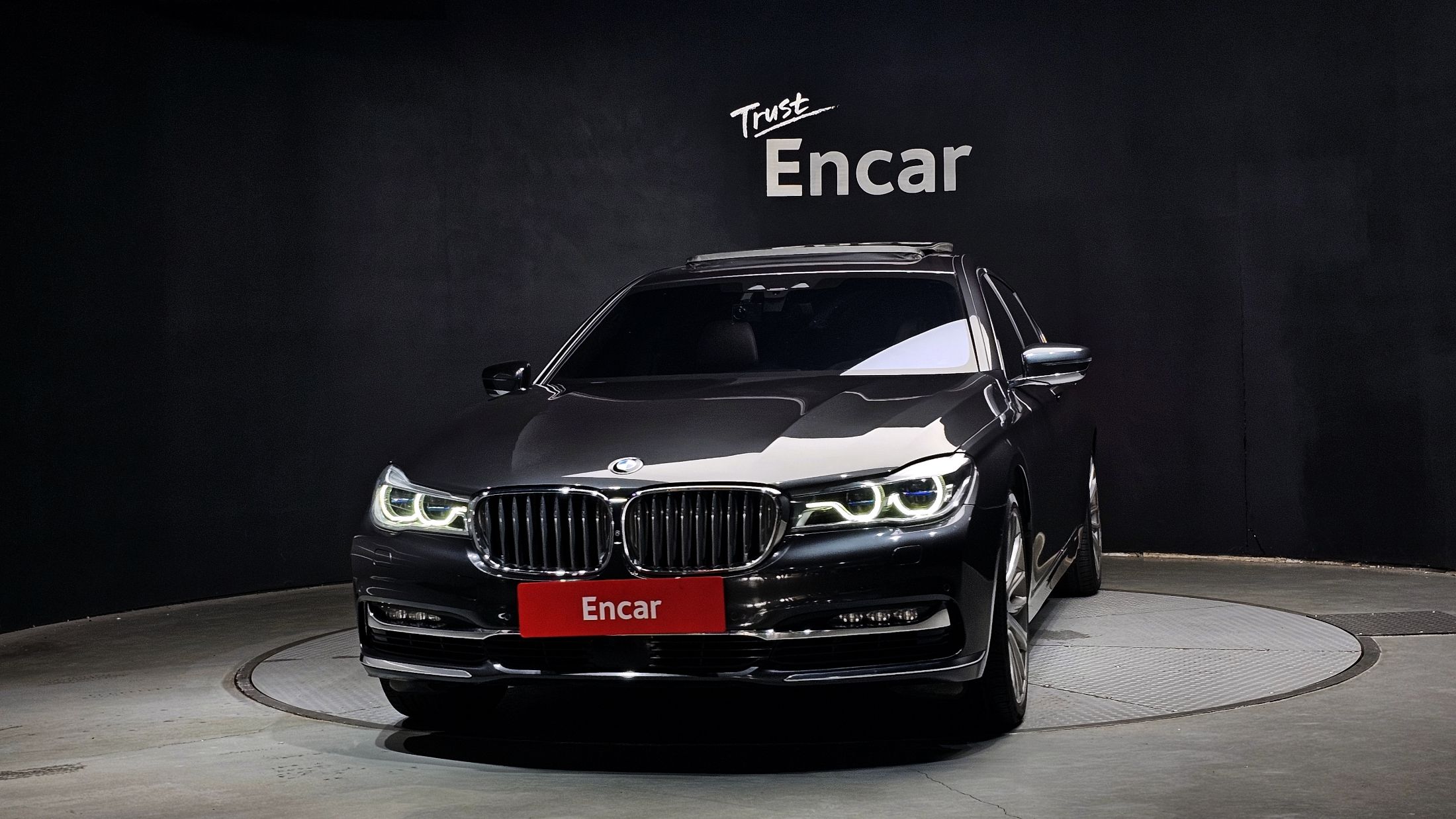 BMW 7-SERIES G11 2016