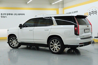 CADILLAC ESCALADE  5 GENERATION 6.2 2022