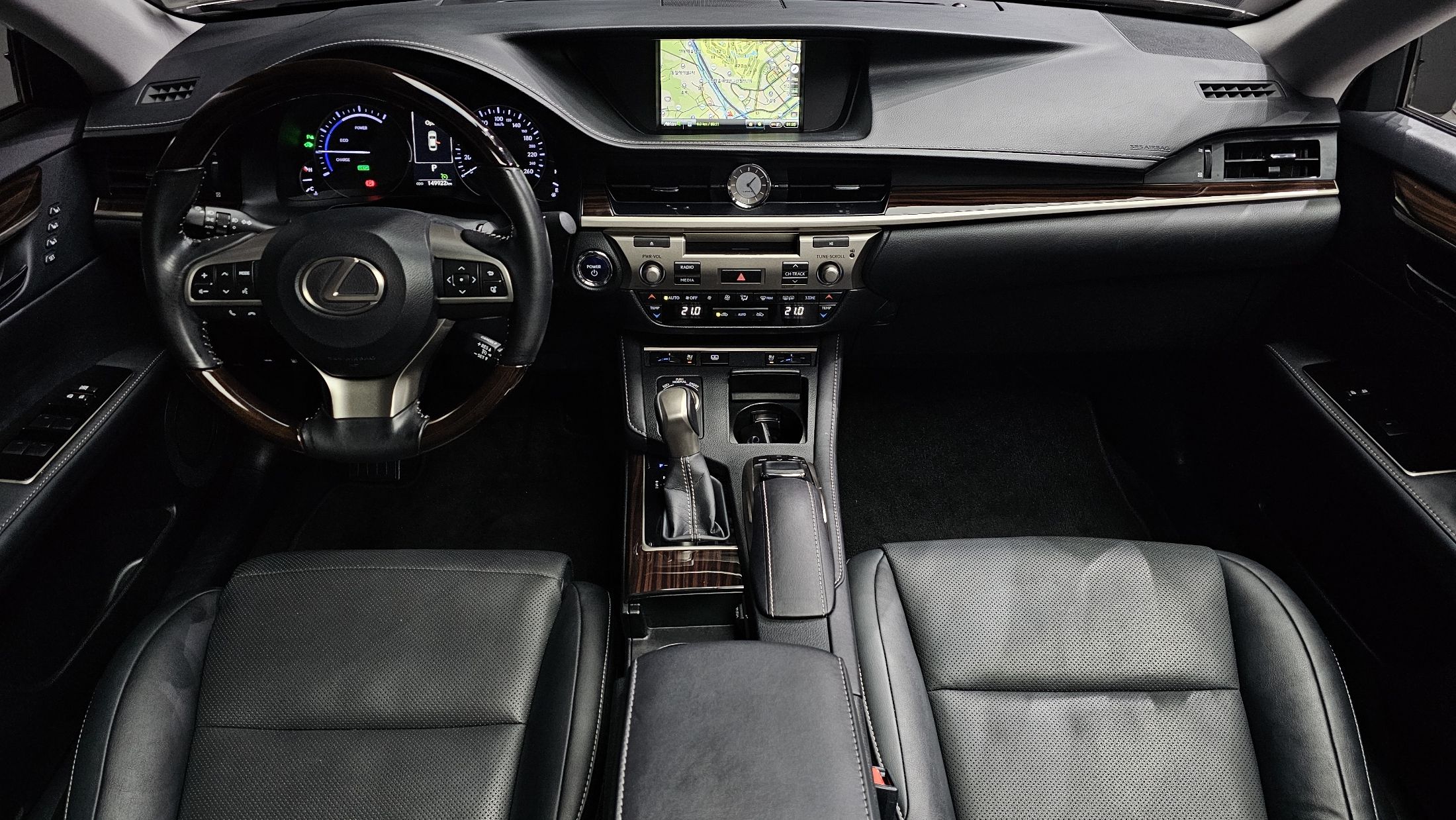 LEXUS ES300H 2016