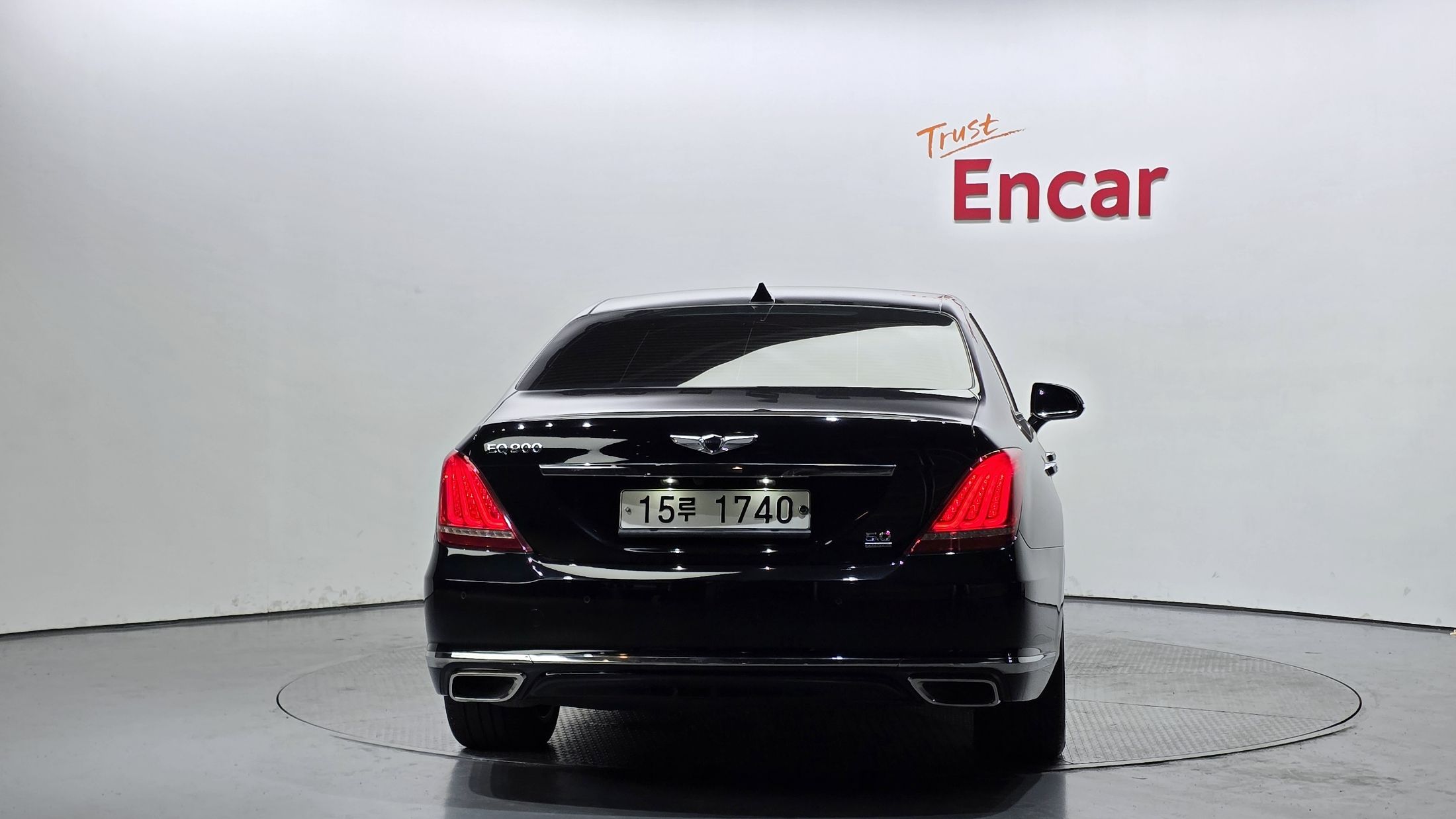 GENESIS EQ900 2016