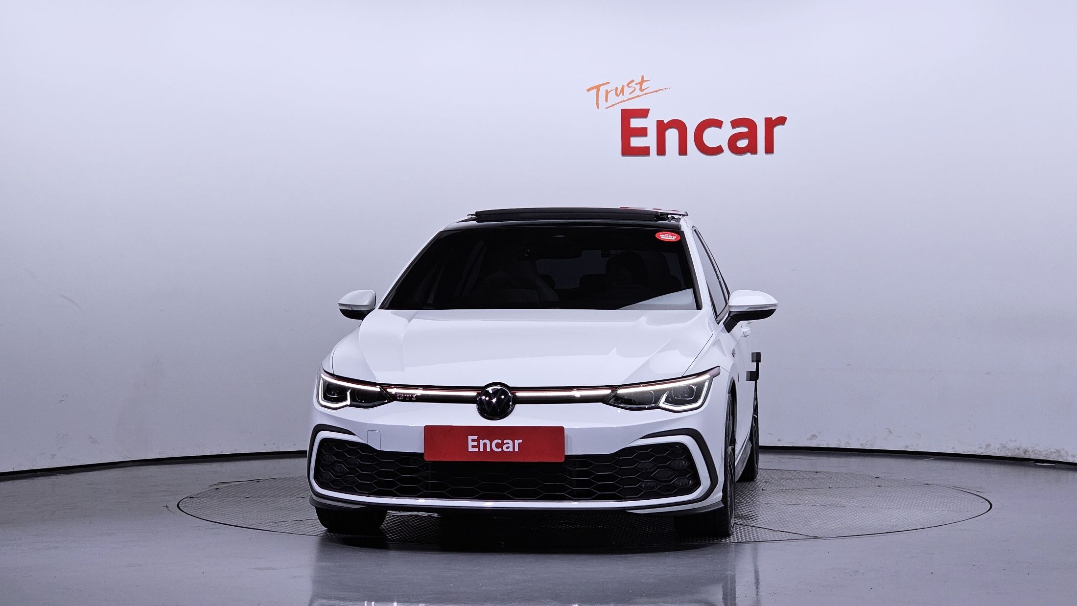 VOLKSWAGEN GOLF 2024