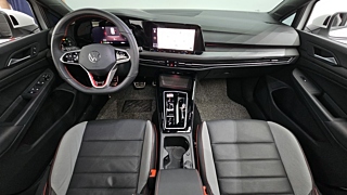 VOLKSWAGEN GOLF 2024