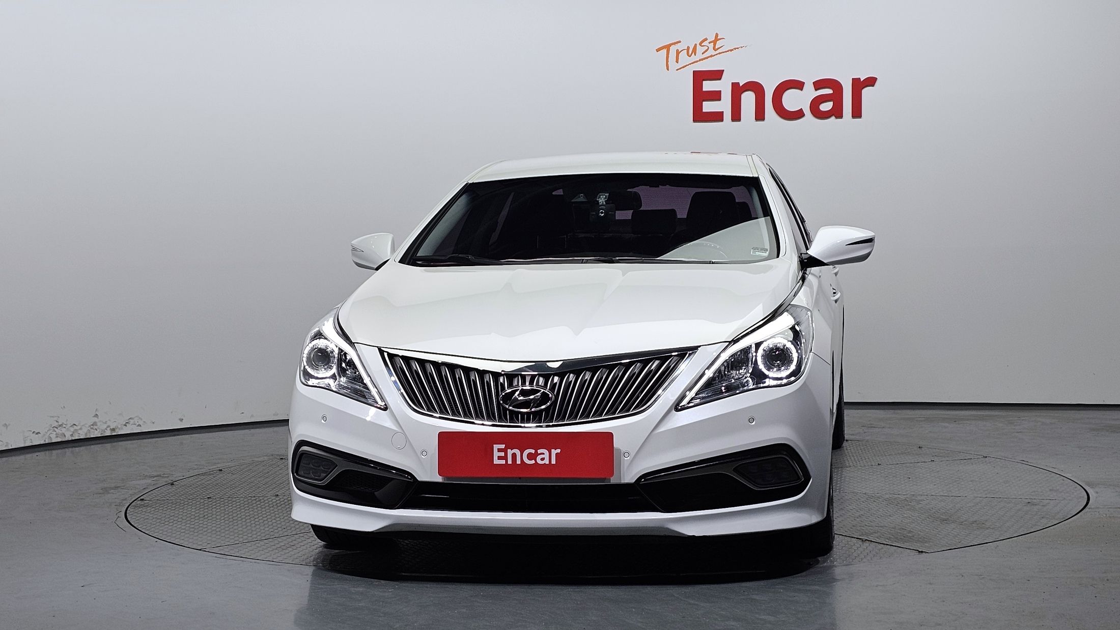 HYUNDAI GRANDEUR HG 2015