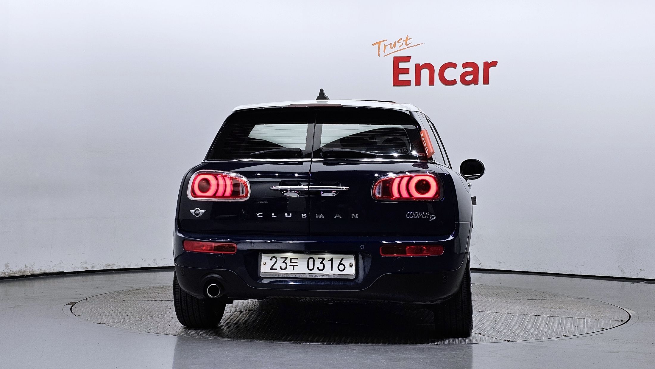 MINI CLUBMAN COOPER D 2016