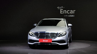 MERCEDES BENZ E-CLASS W213 2020