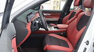 GENESIS GV70 2024