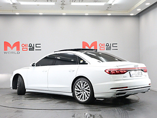 AUDI A8 D5 2021