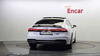 AUDI A7 4K 2020