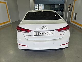 HYUNDAI AVANTE AD 2016