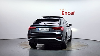 AUDI Q3 F3 2022