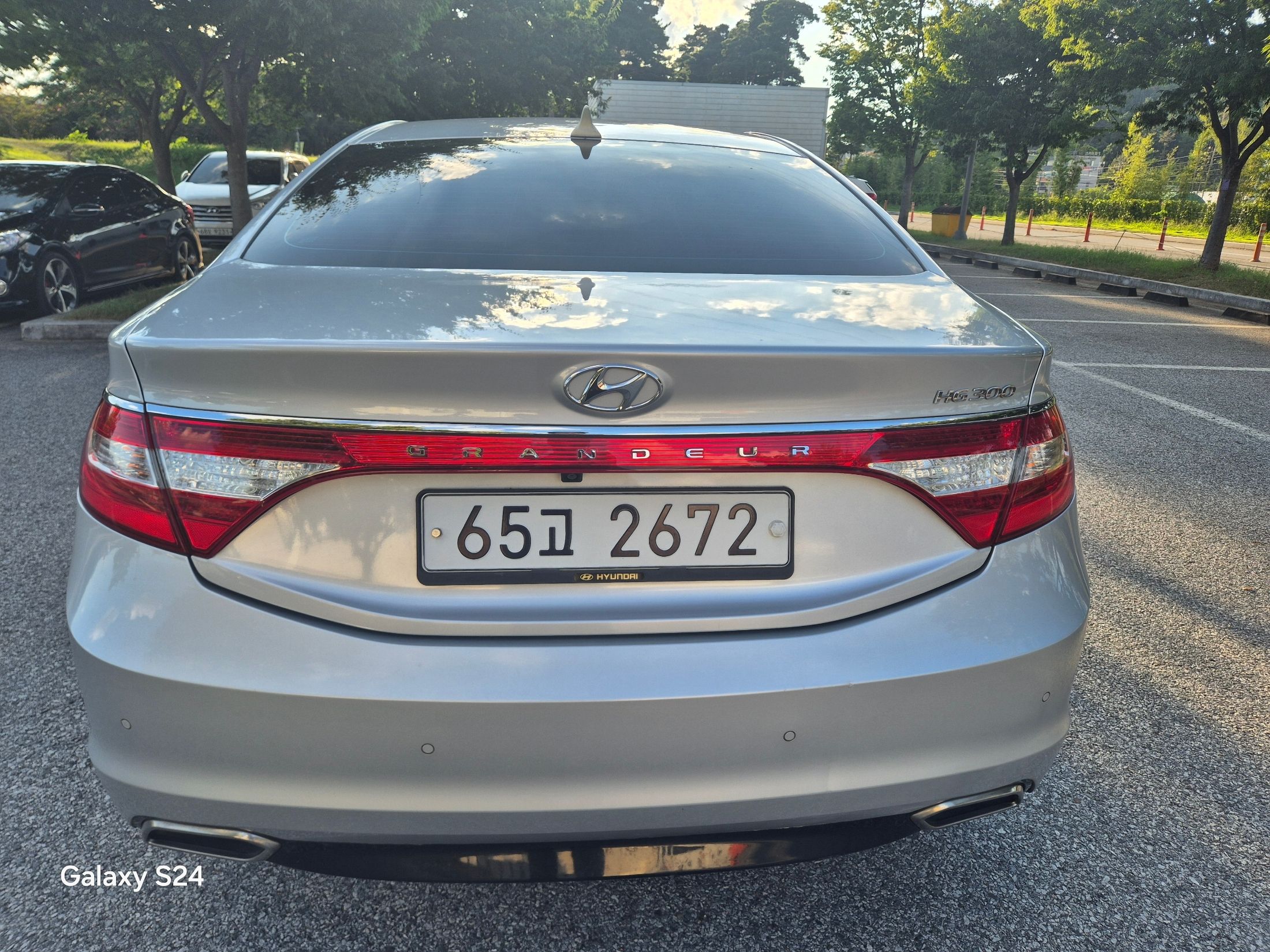 HYUNDAI GRANDEUR HG 2015