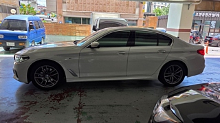 BMW 5-SERIES G30 2017