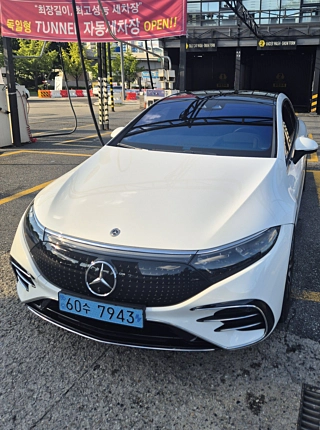 MERCEDES BENZ EQS V297 2023
