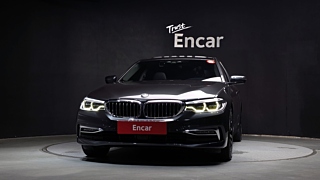 BMW 5-SERIES G30 2019