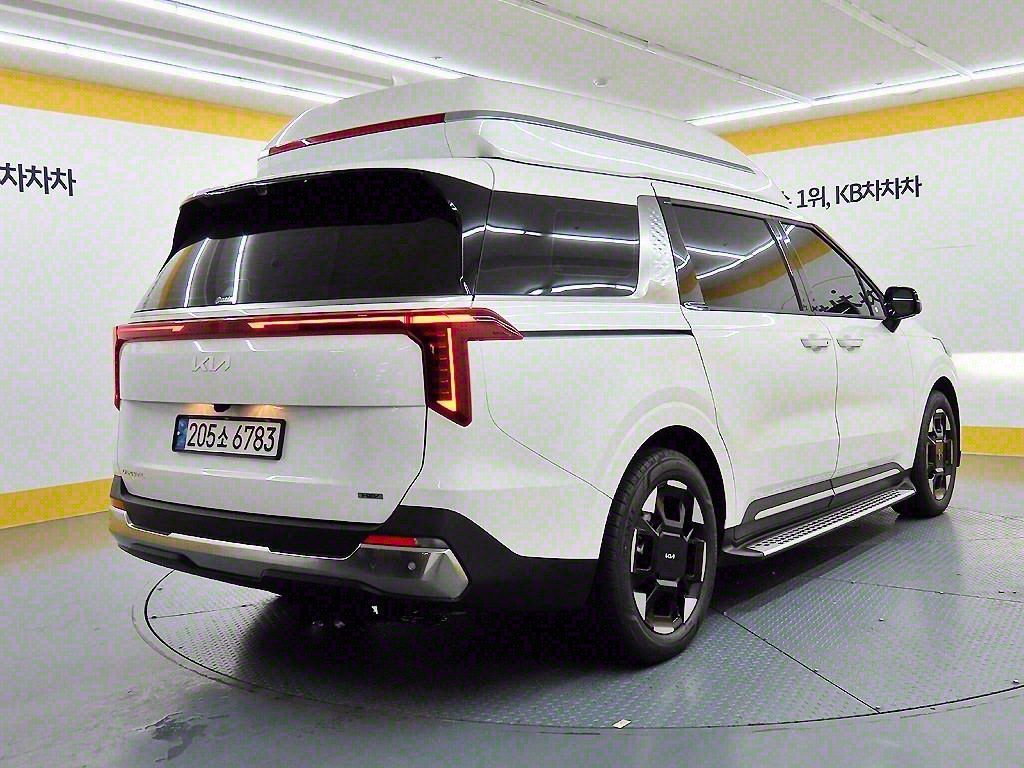 KIA CARNIVAL 2024