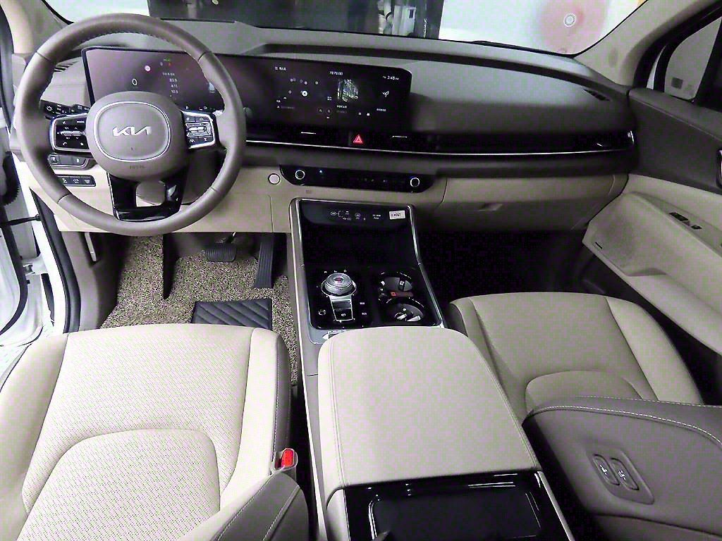 KIA CARNIVAL 2024