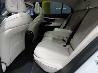 MERCEDES BENZ E-CLASS W214  E200 Avantgarde 2024