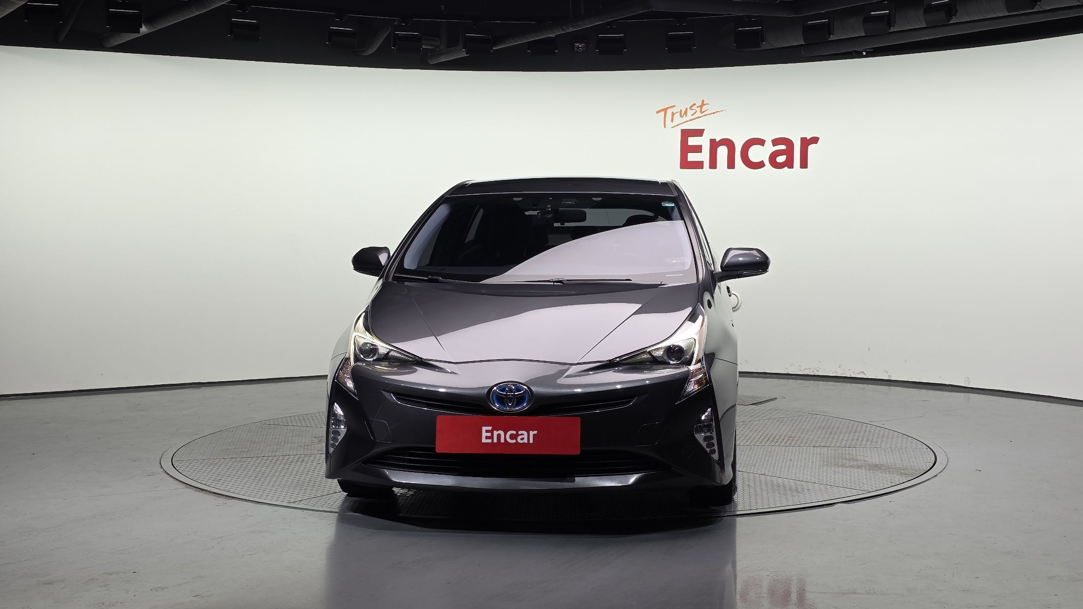 TOYOTA PRIUS 2018