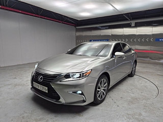 LEXUS ES300H 2016