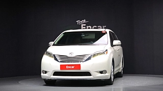 TOYOTA SIENNA 2017