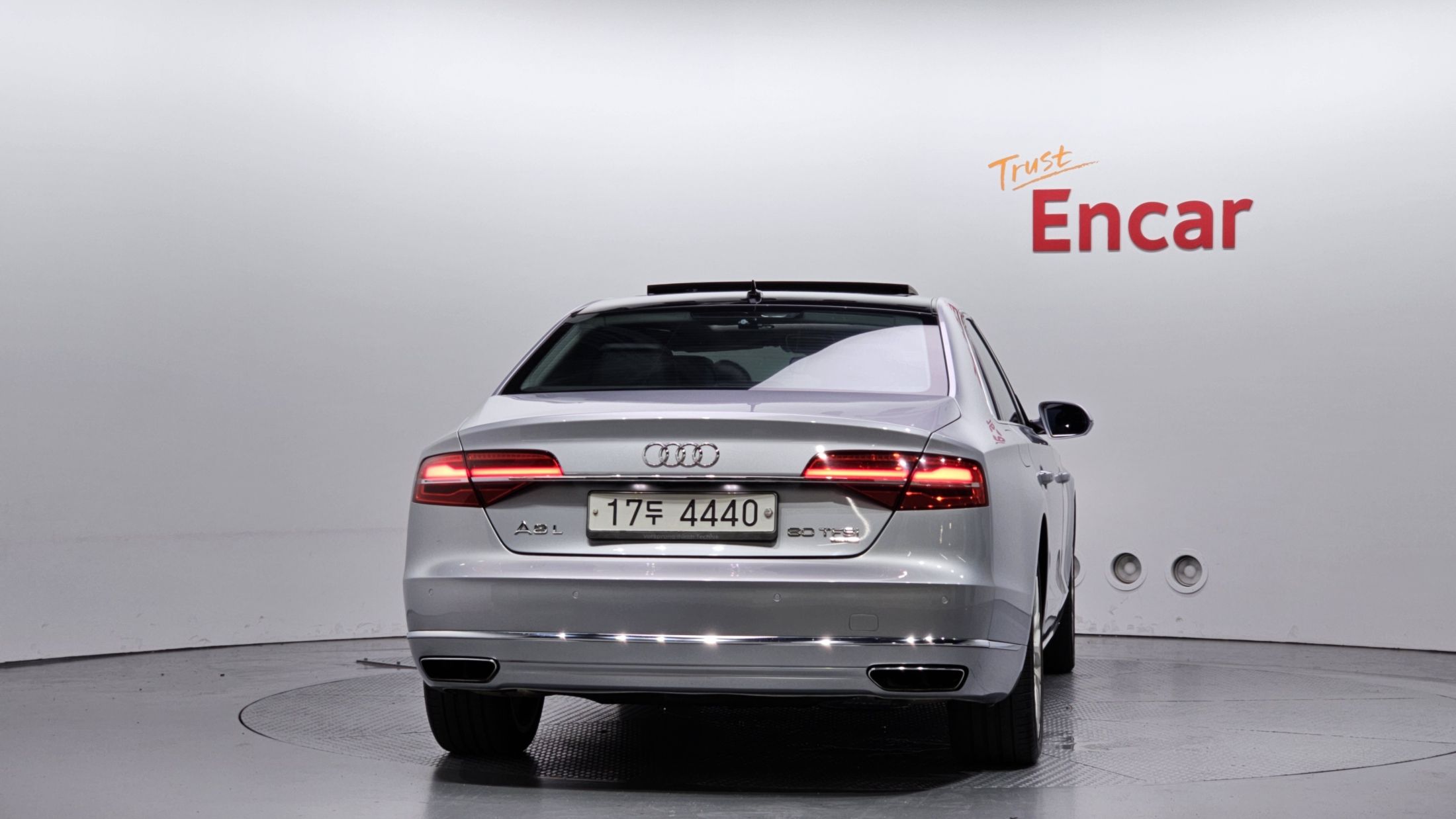 AUDI A8 2015