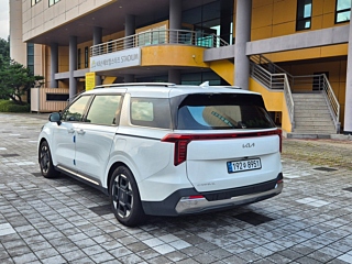 KIA CARNIVAL 2024