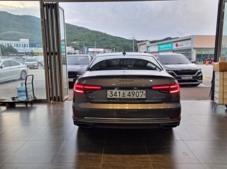 AUDI A4 B9 2019