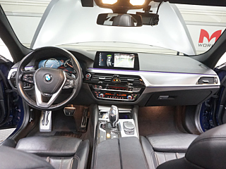 BMW 5-SERIES G30 2017