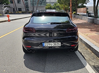 PORSCHE MACAN 2018