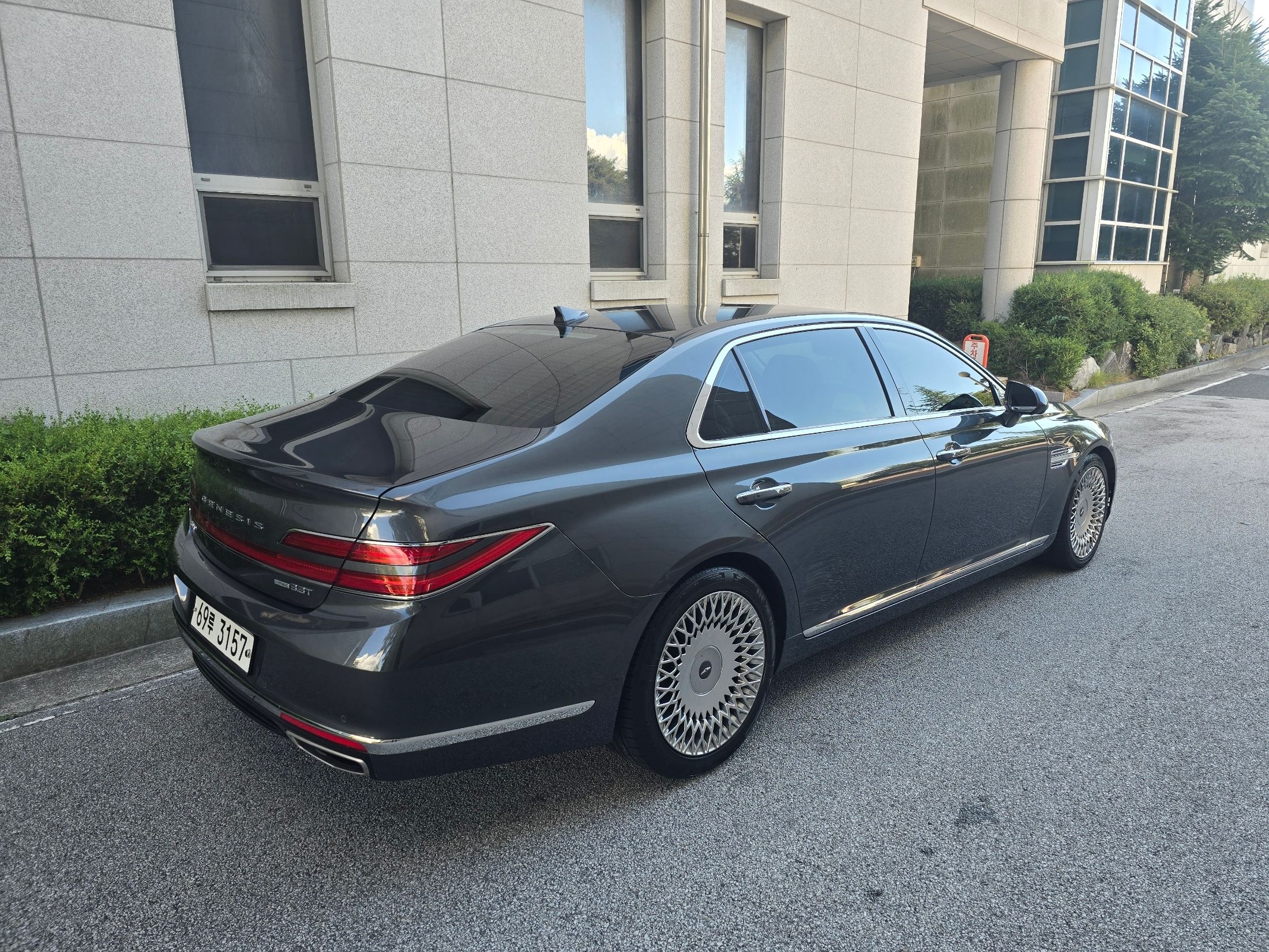 GENESIS G90 2019