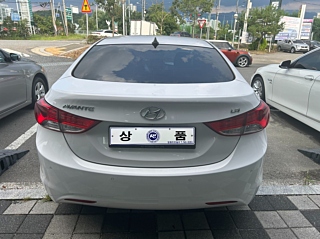HYUNDAI AVANTE MD 2013