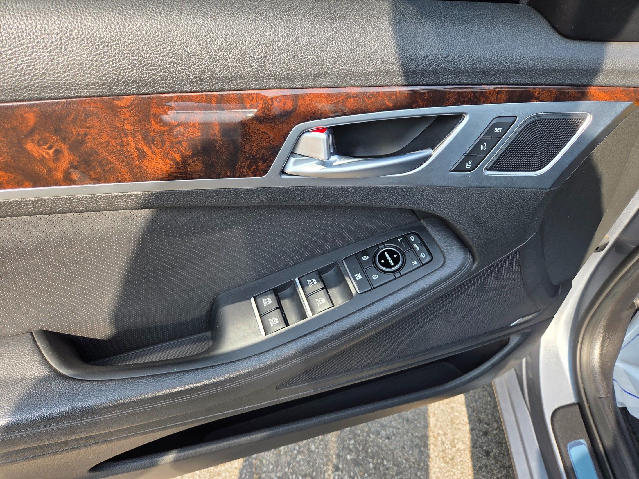 HYUNDAI GENESIS DH 2016