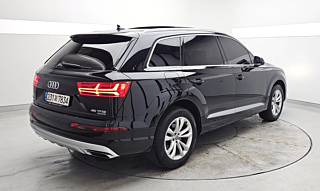 AUDI Q7 4M 2019