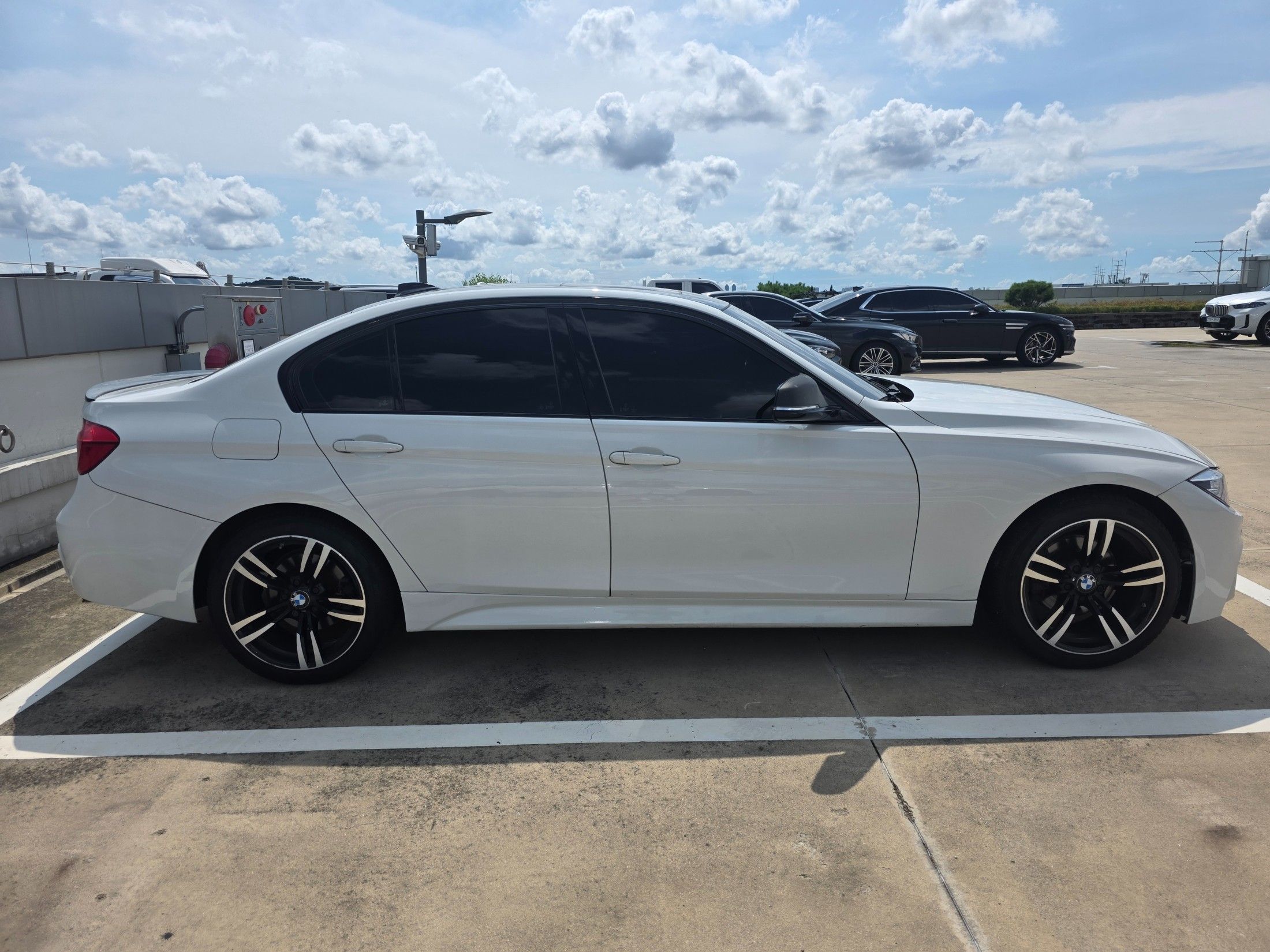 BMW 3-SERIES F30 2016