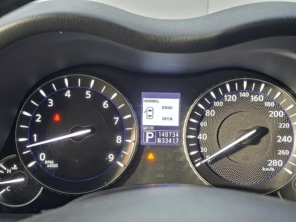 INFINITI M37 2012