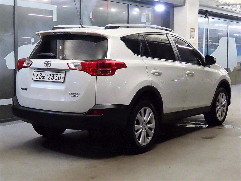 TOYOTA RAV4 2015