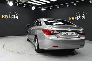 HYUNDAI SONATA THE BRILLIANT 2012